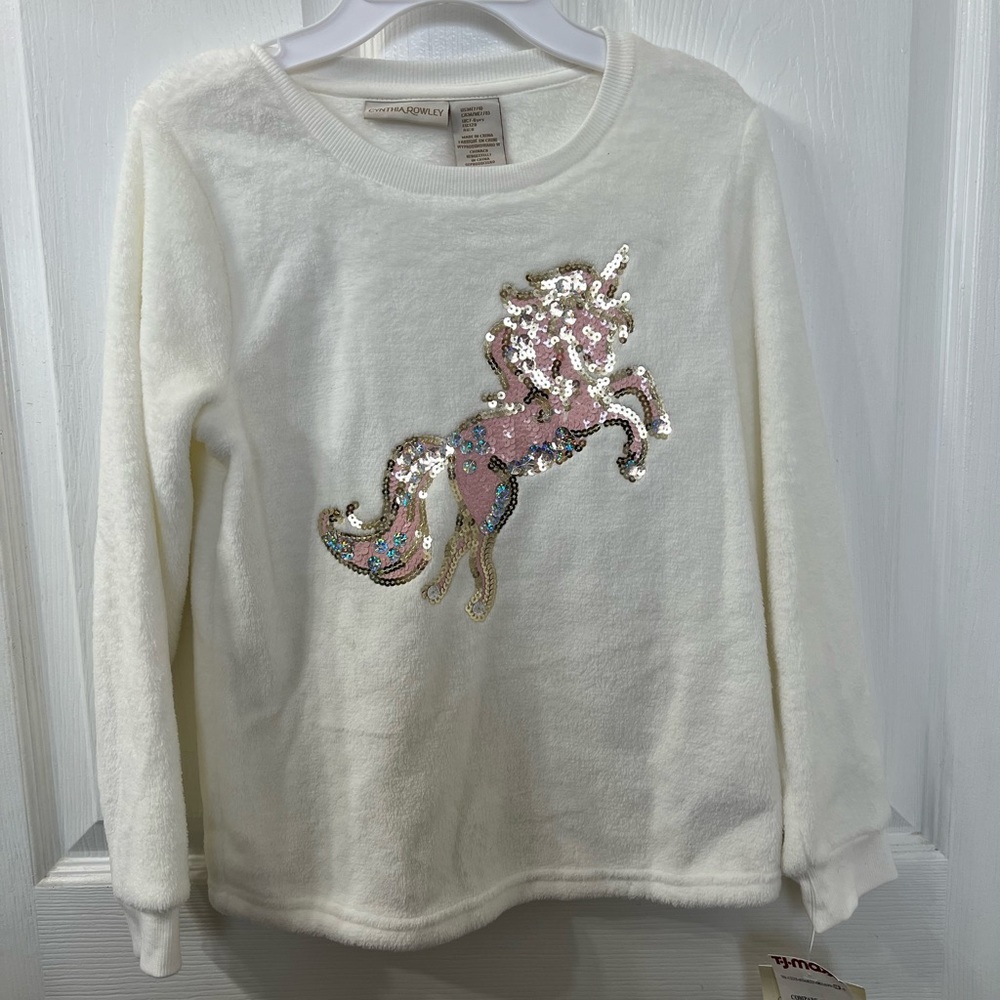 Child 7/8 Sweater with Beautiful Sequin Unicorn on front - NWT